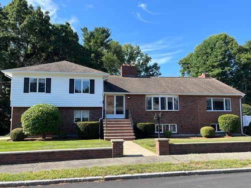 19 Longbow Rd, Stoneham, MA, 02180-3406 | Card Image