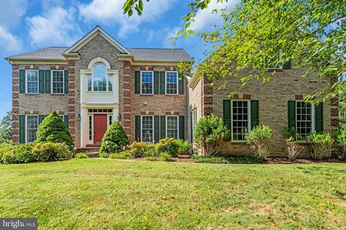 9800 Goldenberry Hill Ln, Manassas, VA, 20112-4445 | Card Image