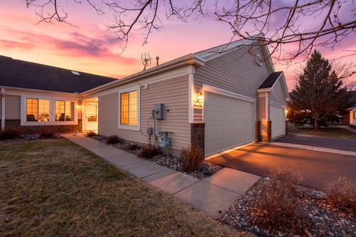 15722 Finesse Way, Apple Valley, MN, 55124-5835 | Card Image