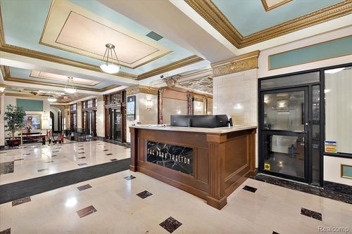 217-15 E Kirby St, Detroit, MI, 48202-4040 | Card Image