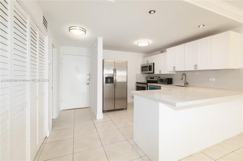 apt-501-1000 Michigan Ave, Miami Beach, FL, 33139-4822 | Card Image