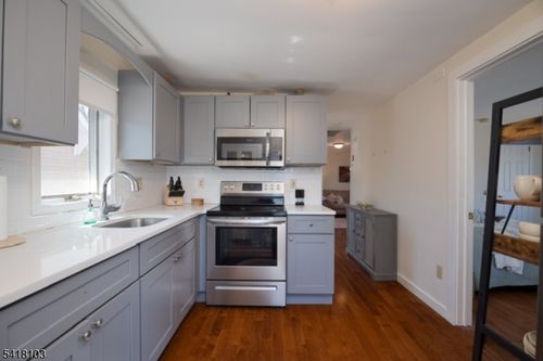 108 N Gaston Ave, Somerville, NJ, 08876-2426 | Card Image