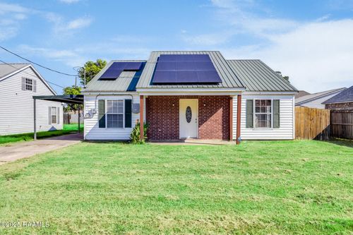 102 Linares Dr, Carencro, LA, 70520-4524 | Card Image