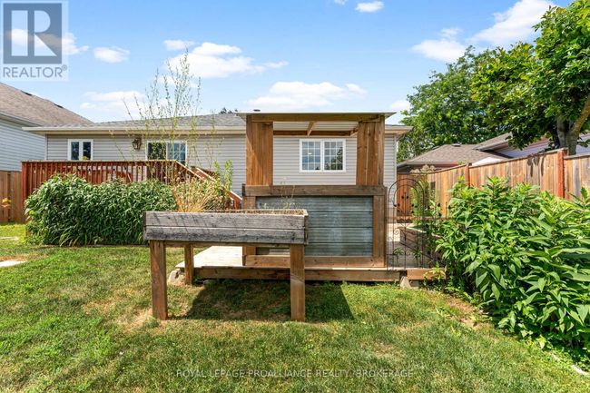 343 Sunrise Cres, House other with 4 bedrooms, 3 bathrooms and 4 parking in Kingston ON | Image 49