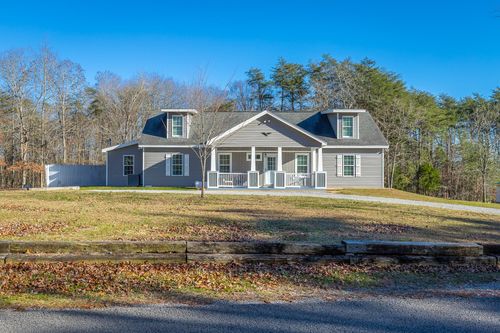 738 Orchard Dr, Tracy City, TN, 37387-5202 | Card Image