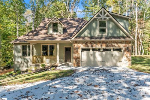 105 Circle Dr, Townville, SC, 29689-2602 | Card Image