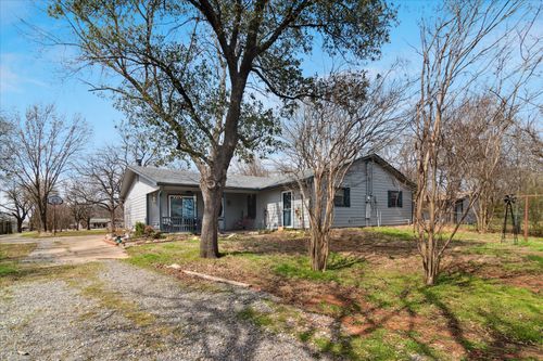 307 N Denison St, Bells, TX, 75414-3536 | Card Image