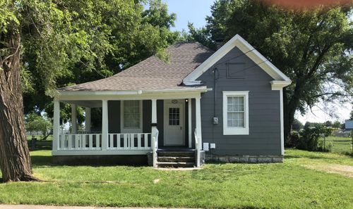 1832 W Chestnut Street, Springfield, MO, 65802 | Card Image