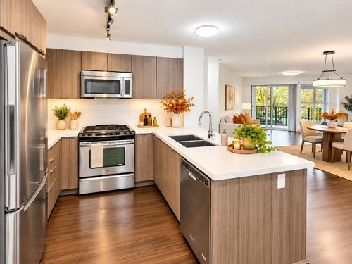 215-3323 151 St, Surrey, BC, V3Z0L3 | Card Image