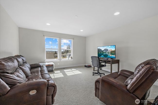 Rec/Game room on upper level | Image 37