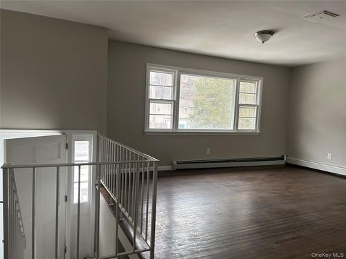 104 Sutton Park Rd, Poughkeepsie, NY, 12603-5645 | Card Image