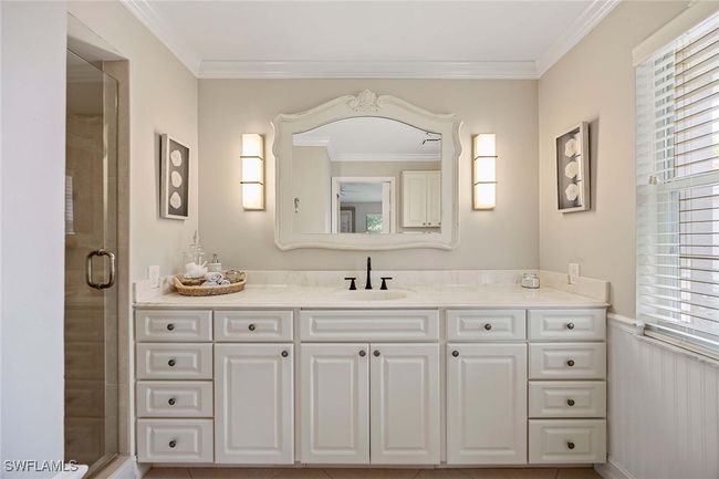 APT-201 - 2450 Old Groves Rd, Condo with 2 bedrooms, 2 bathrooms and null parking in Naples FL | Image 24