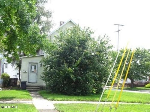 1521 Napoleon St, Fremont, OH, 43420-2245 | Card Image