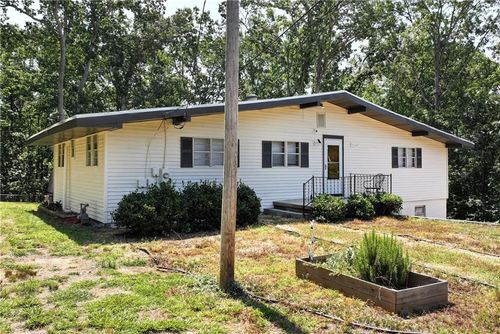 5981 Warpath Rd, Flowery Branch, GA, 30542-3154 | Card Image