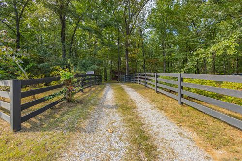 120 Evans Dr, Tullahoma, TN, 37388-6439 | Card Image