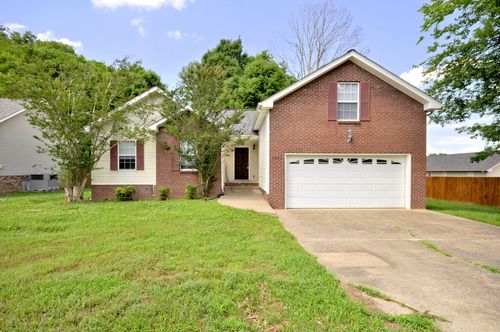 3291 S Senseney Cir, Clarksville, TN, 37042-8120 | Card Image
