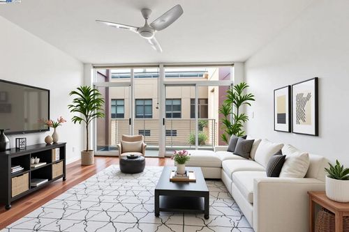 apt-514-630 Thomas L Berkley Way, Oakland, CA, 94612-1867 | Card Image