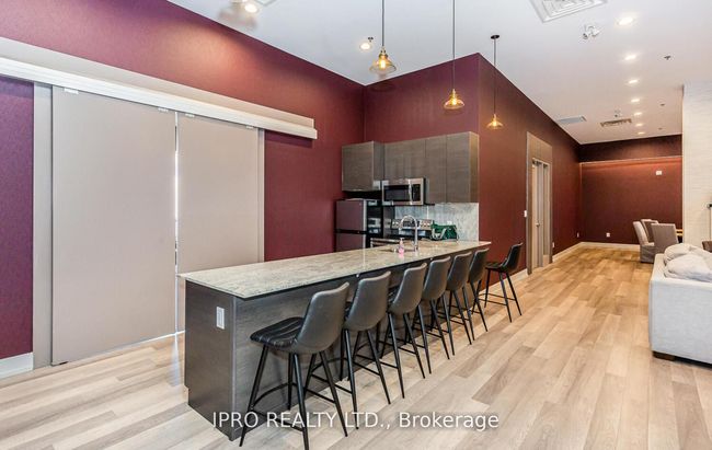 511 - 560 N Service Rd, Condo with 2 bedrooms, 2 bathrooms and 1 parking in Grimsby ON | Image 16