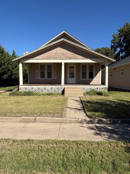116 W 4th St, Solomon, KS, 67480-9746 | Card Image