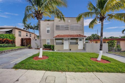 924 Mcintosh St, West Palm Beach, FL, 33405-3012 | Card Image