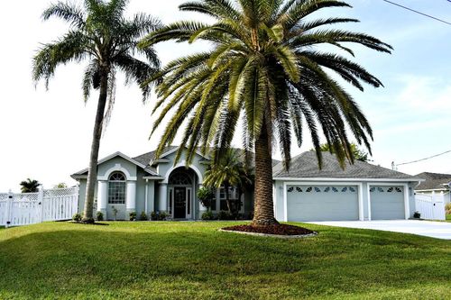 830 Sw College Park Rd, Port Saint Lucie, FL, 34953-3333 | Card Image