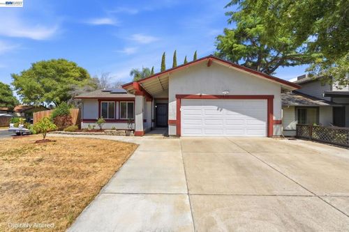 2880 Georgia Dr, Tracy, CA, 95376-1757 | Card Image