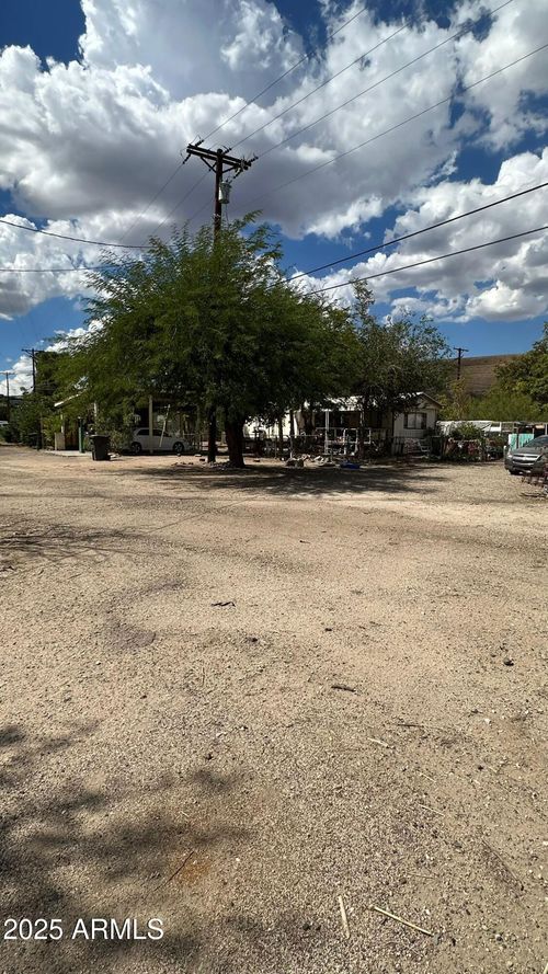 na-4518 E Broadway, Claypool, AZ, 85532-0137 | Card Image