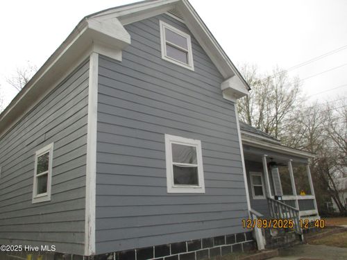 900 Viola St E, Wilson, NC, 27893-5357 | Card Image