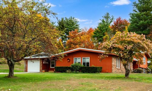 1 Johns Dr, Hooksett, NH, 03106-1212 | Card Image