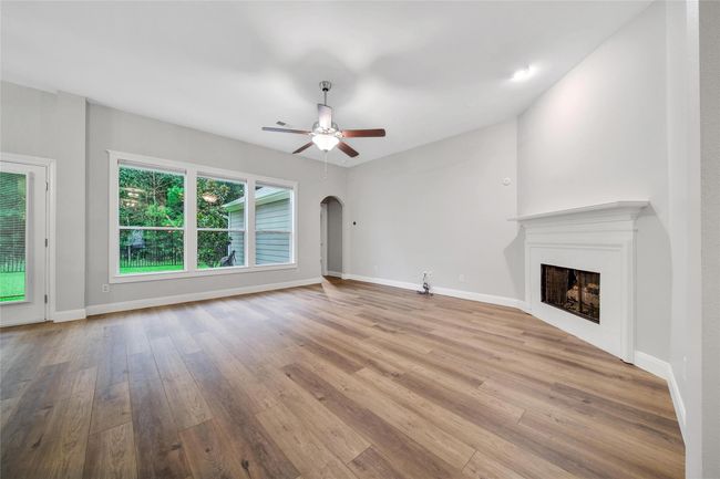 This is a gorgeous space for your family to gather in the evenings after work and school. | Image 7