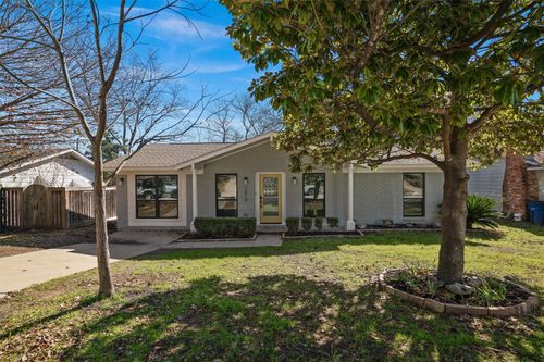 2613 Carnarvon Ln, Austin, TX, 78704-5601 | Card Image