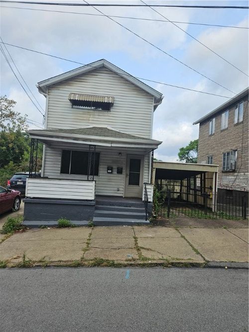 537 6th St, Braddock, PA, 15104-1637 | Card Image