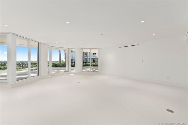 APT-140 - 2920 Dune Dr, Condo with 3 bedrooms, 3 bathrooms and 2 parking in Stuart FL | Image 22