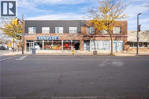 100 London Rd, Thamesville, ON, N0P2K0 | Card Image