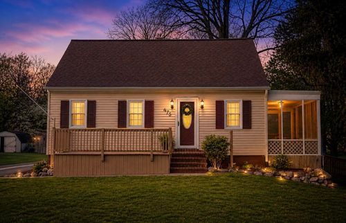 475 Northland Ct, Rockford, MI, 49341-9752 | Card Image
