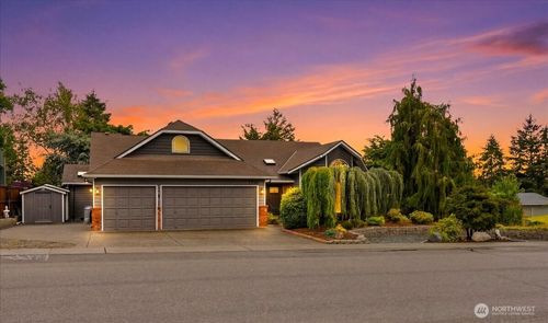 1123 Sw Kalama Loop, Oak Harbor, WA, 98277-4555 | Card Image