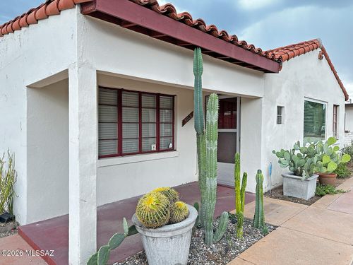 3018 E Seneca St, Tucson, AZ, 85716-3026 | Card Image