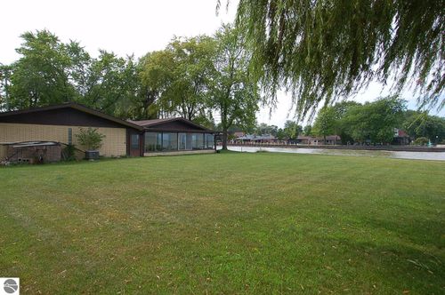 227 Bayside Drive, Bay City, MI, 48706 | Card Image