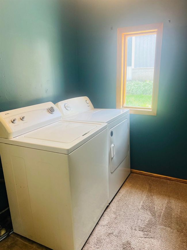 902 Railroad St, House other with 3 bedrooms, 1 bathrooms and null parking in Parkersburg IA | Image 10