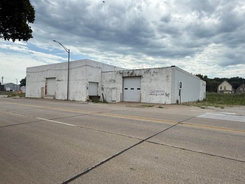 244 River Dr Drive, Moline, IL, 61265 | Card Image