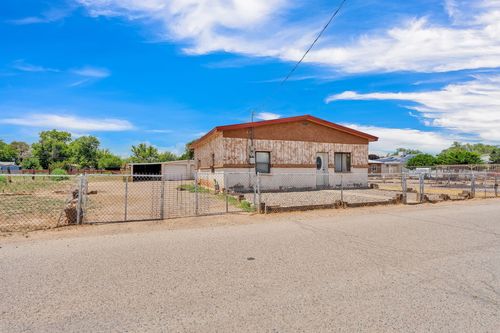 633 Wisconsin St, Belen, NM, 87002-4623 | Card Image