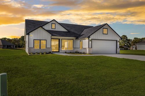 42 Meadow Lake Dr, Trinity, TX, 75862-8939 | Card Image