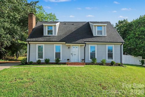 6739 Old Meadow Rd, Charlotte, NC, 28227-3315 | Card Image