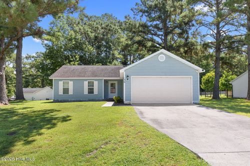 130 Sweetwater Dr, Jacksonville, NC, 28540-7609 | Card Image