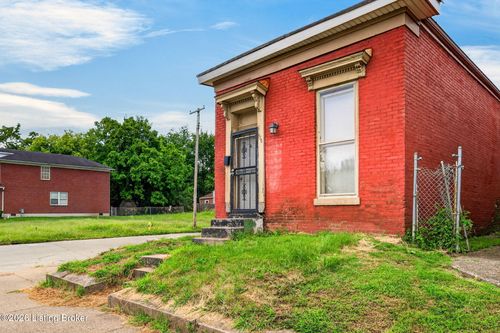526 Dr W J Hodge St, Louisville, KY, 40203-1584 | Card Image