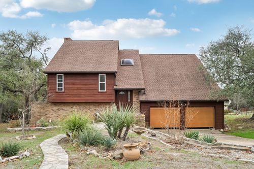 407 Pioneer Trl, San Marcos, TX, 78666-2450 | Card Image