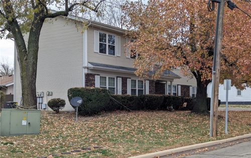 107 W Polk Avenue, Charleston, IL, 61920 | Card Image