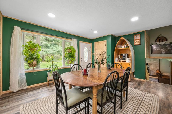 Dining | Image 8