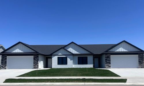 156 Sandstone Dr Nw, Eyota, MN, 55934-9701 | Card Image