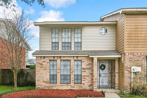 2440 Oxford Pl, Gretna, LA, 70056-3054 | Card Image